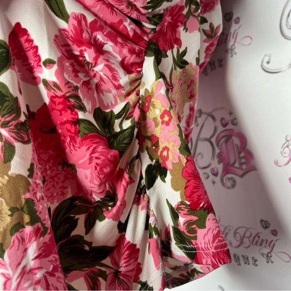 Floral y2k tank top with metal O ring back detail pink white green flowers - Picture 6 of 10